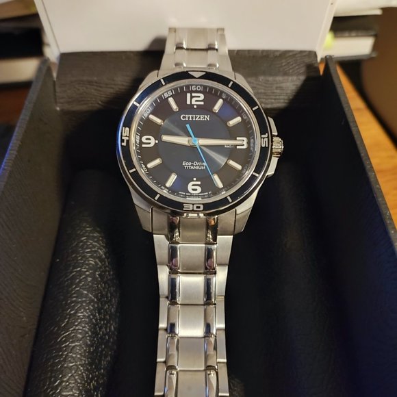 Citizen Eco Drive Titanium - Picture 2 of 3